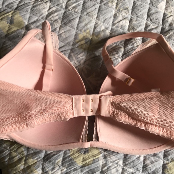New w/o tags Incredible by Victorias Secret Push-up Bra - Picture 4 of 8